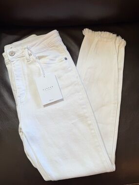 NWT Kancan High Rise Skinny Jeans Size 5/26 White Raw Hem Stretch Denim